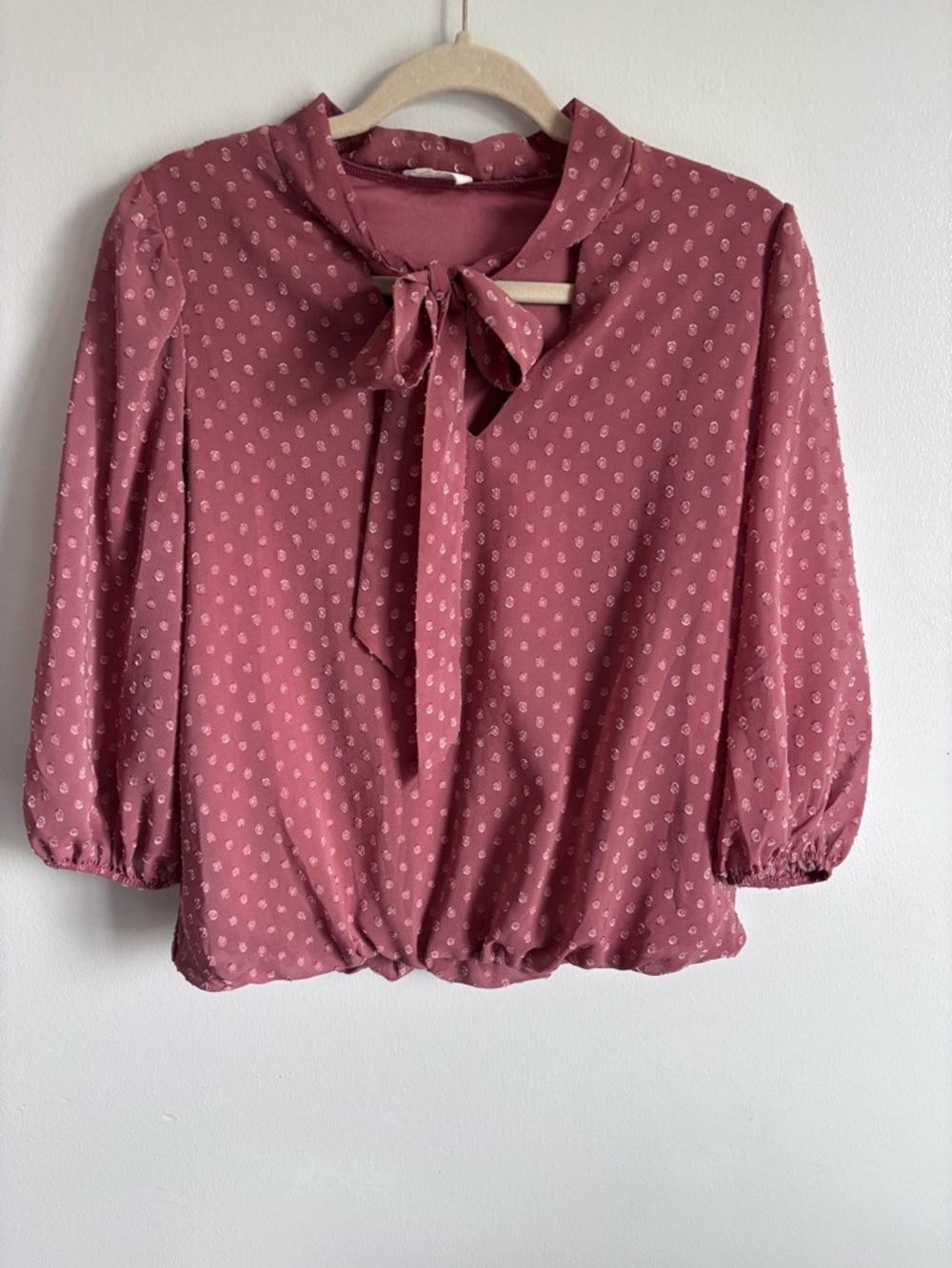 Womens Ember Dusty Rose Tie-Neck Blouse size Medium